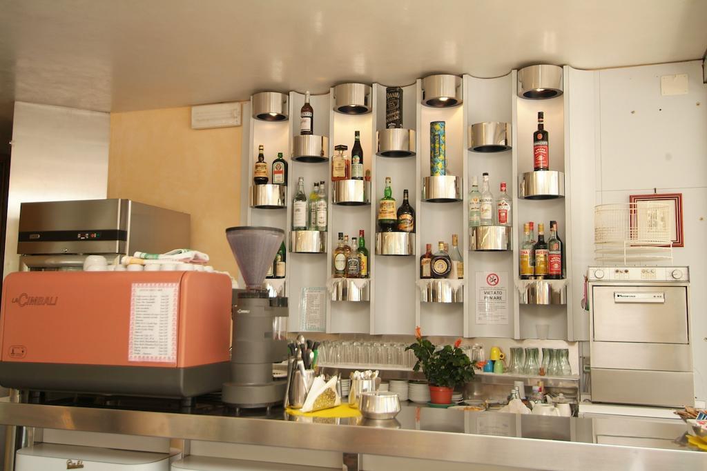 Hotel Fabius Bellaria-Igea Marina Buitenkant foto